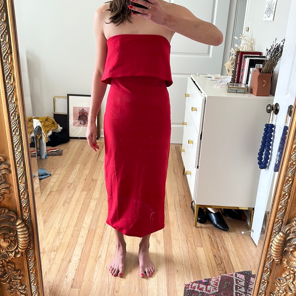 Red never worn Elliatt dress size 2